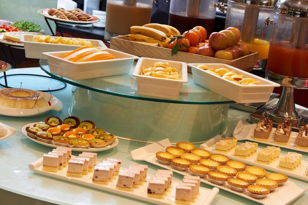 Gala Hotel Тайбэй Экстерьер фото